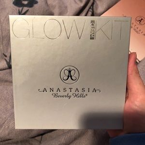 Anastasia Beverly Hills Glow Kit Gleam